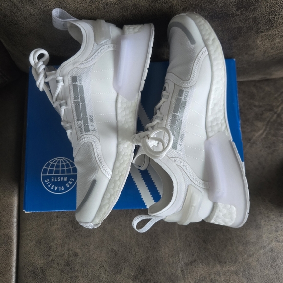 Adidas NMD V3 Womens - Picture 8 of 12